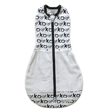 Load image into Gallery viewer, Woombie Grow With Me AIr - XO White 0-18M